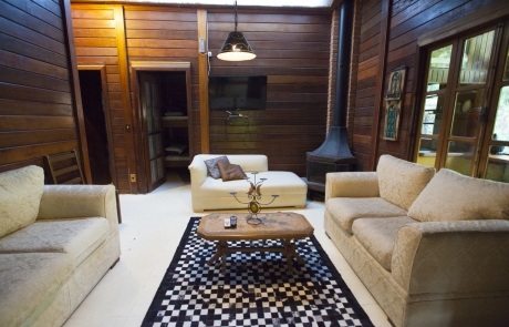 Cochicho-CasaCabana-SalaEstar-Lareira